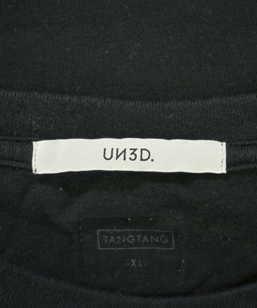 UN3D. เสื้อยืด/เสื้อท็อปส์