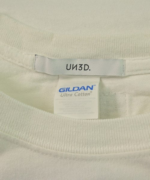 UN3D. เสื้อยืด/เสื้อท็อปส์