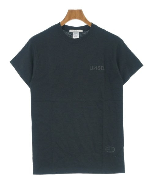 UN3D. เสื้อยืด/เสื้อท็อปส์