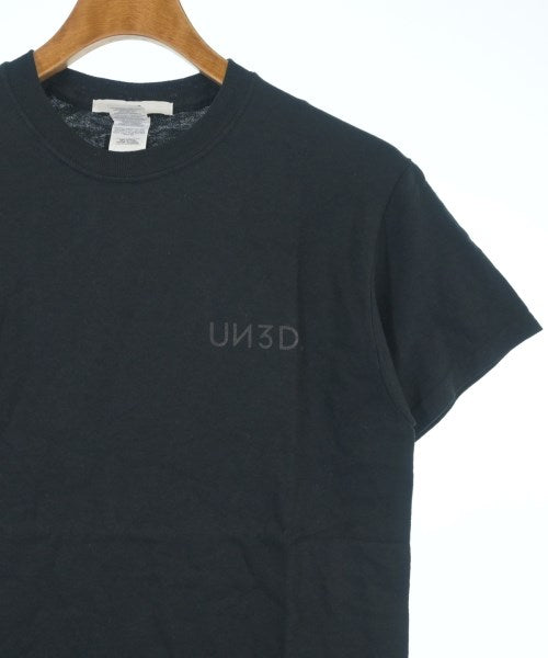 UN3D. เสื้อยืด/เสื้อท็อปส์