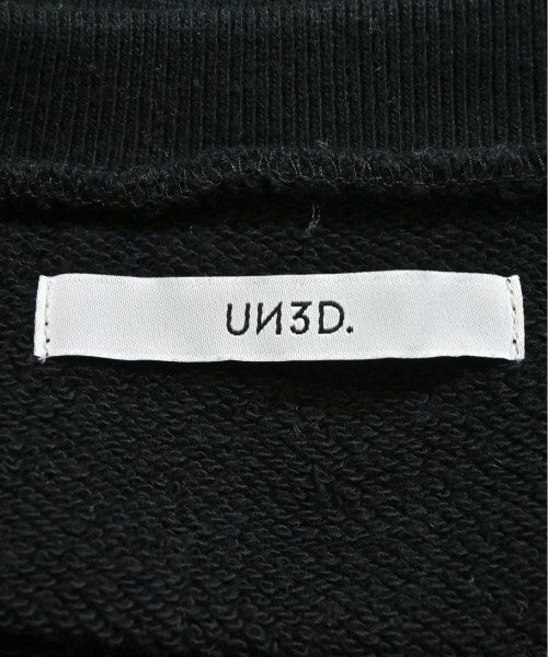 UN3D. ชุดเดรส