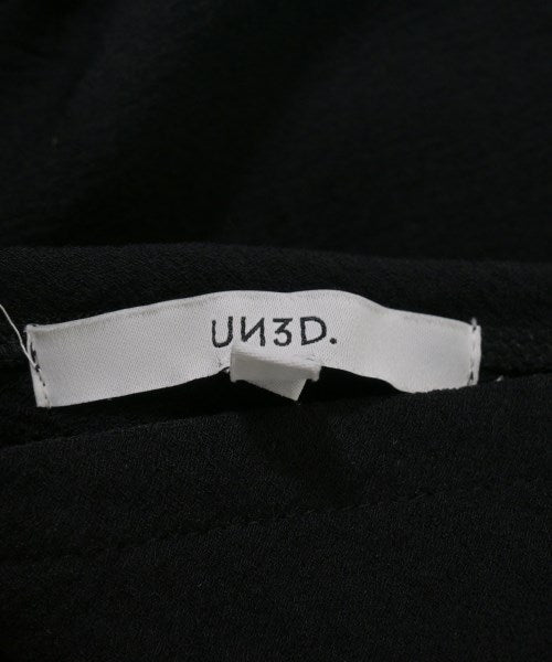 UN3D. ชุดเดรส