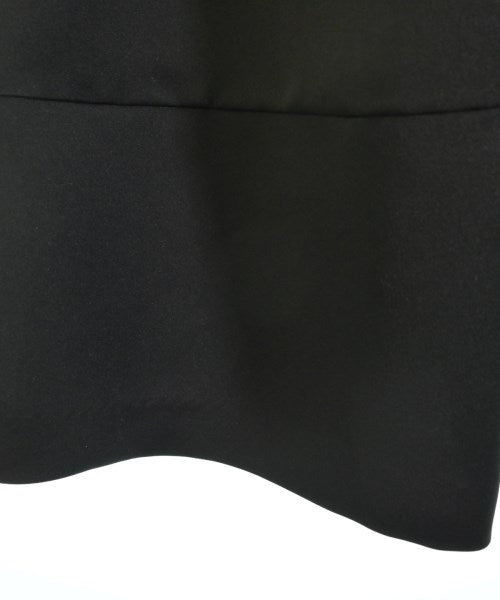 UN3D. ชุดเดรส