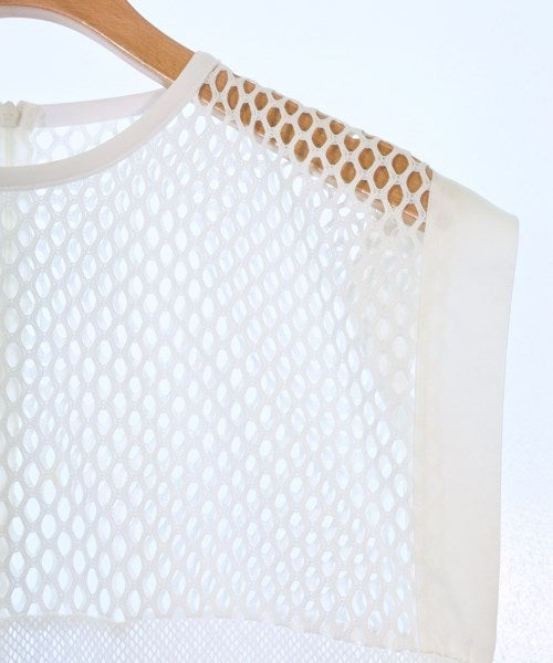 UN3D. เสื้อสตรี