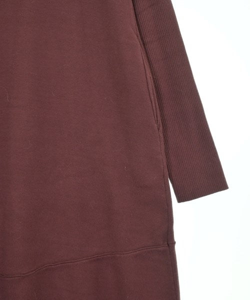 UN3D. ชุดเดรส