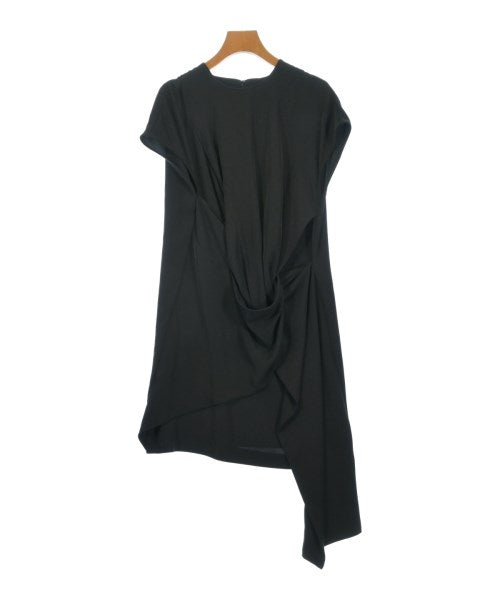 UN3D. เสื้อสตรี