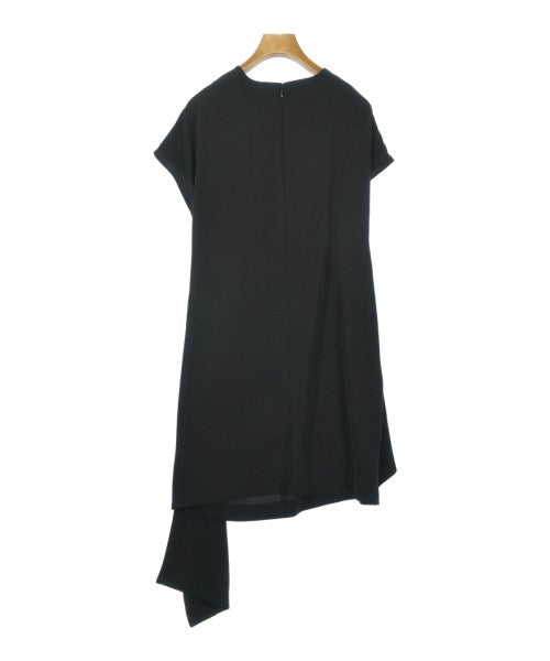 UN3D. เสื้อสตรี