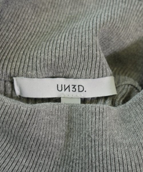 UN3D. เสื้อแขนกุด