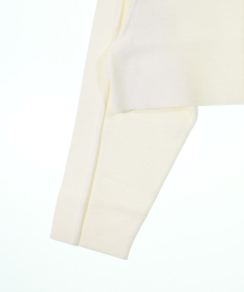 UN3D. เสื้อกันหนาว