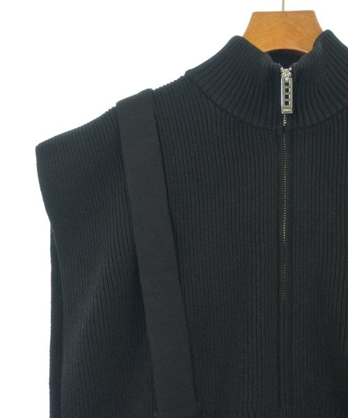 UN3D. เสื้อกันหนาว