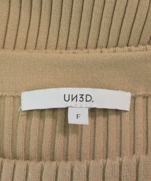 UN3D. เสื้อกันหนาว