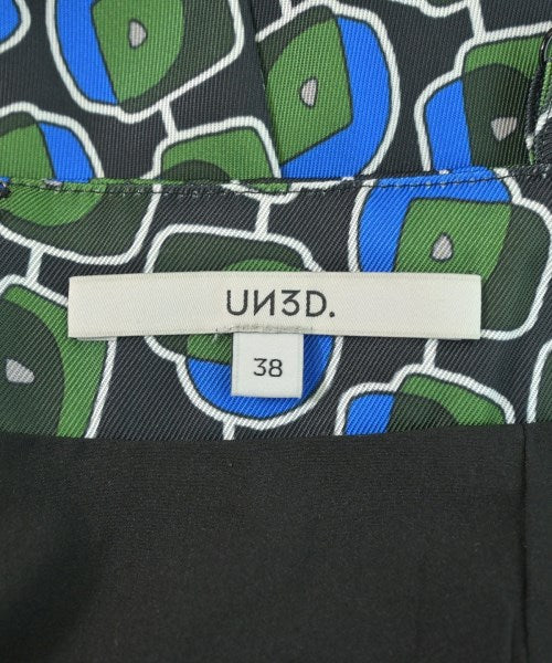 UN3D. ชุดเดรส