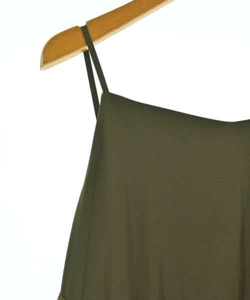 UN3D. ชุดเดรส