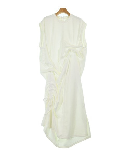 UN3D. ชุดเดรส