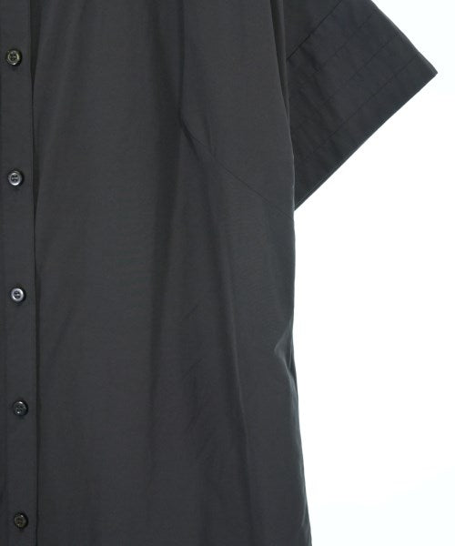 UN3D. ชุดเดรส