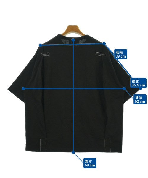 UN3D. เสื้อยืด/เสื้อท็อปส์