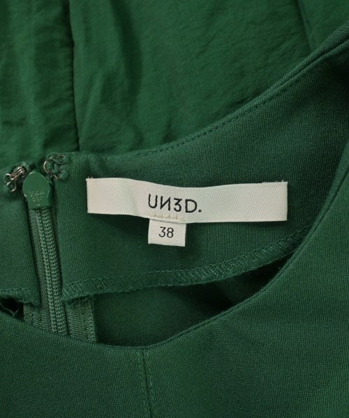 UN3D. ชุดเดรส