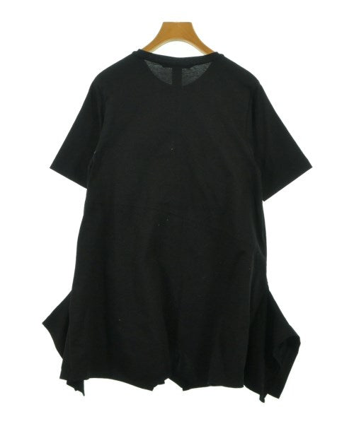 UN3D. เสื้อยืด/เสื้อท็อปส์