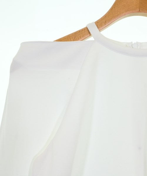UN3D. เสื้อยืด/เสื้อท็อปส์