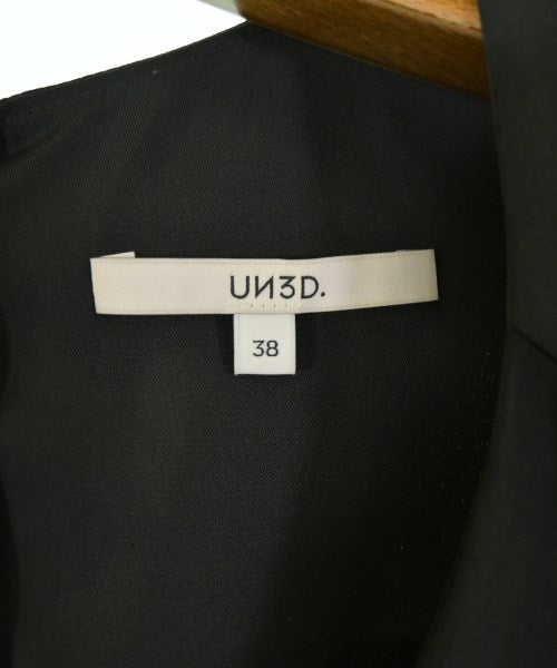 UN3D. เสื้อสตรี