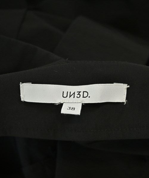 UN3D. ชุดเดรส