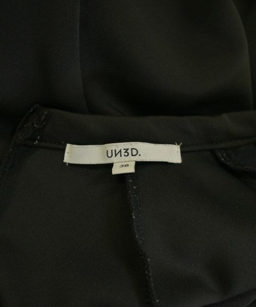 UN3D. เสื้อสตรี