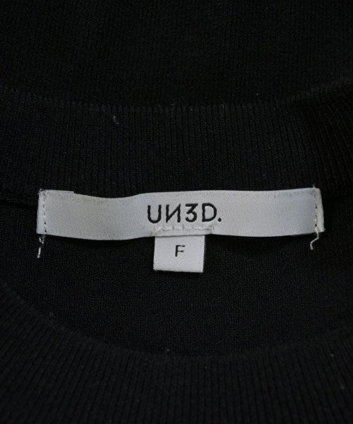UN3D. เสื้อแขนกุด
