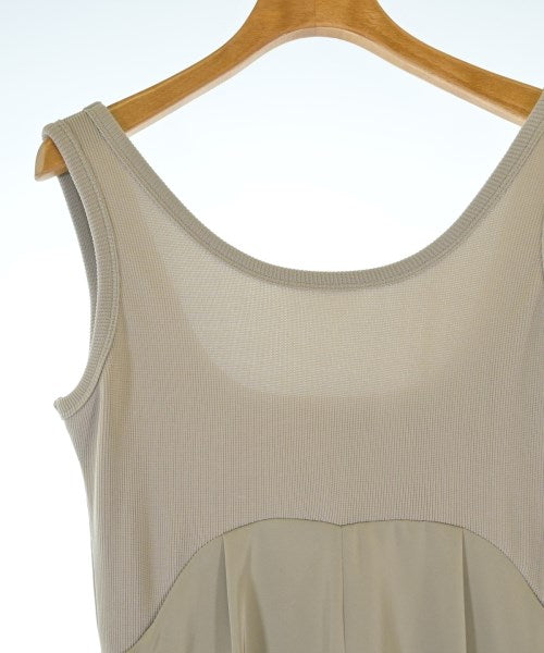 UN3D. ชุดเอี๊ยม/เสื้อคลุมหลวมๆ/จั๊มสูท