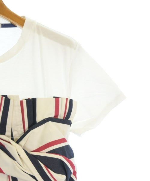 UN3D. เสื้อยืด/เสื้อท็อปส์