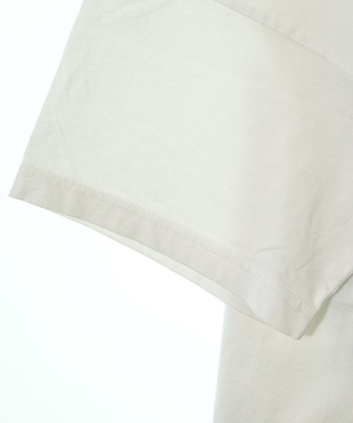 UN3D. เสื้อยืด/เสื้อท็อปส์