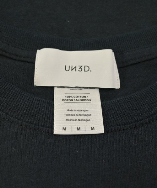 UN3D. เสื้อยืด/เสื้อท็อปส์