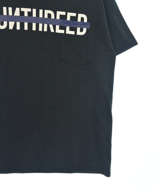 UN3D. เสื้อยืด/เสื้อท็อปส์