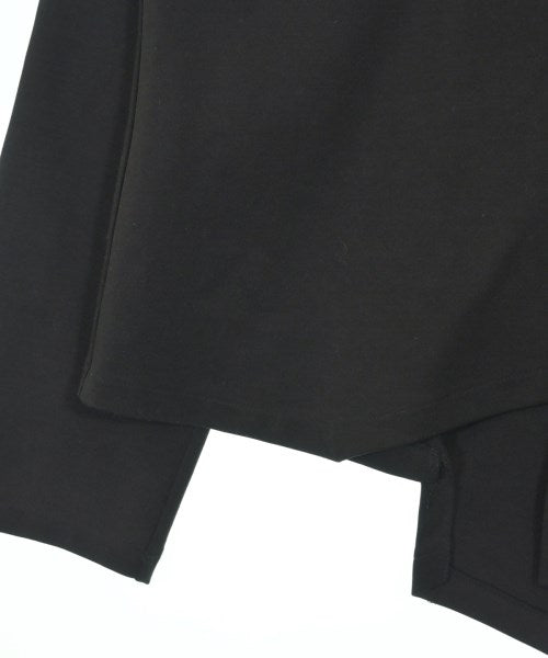 UN3D. เสื้อยืด/เสื้อท็อปส์