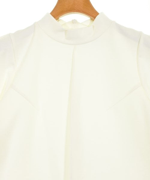UN3D. เสื้อยืด/เสื้อท็อปส์