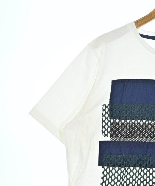 UN3D. เสื้อยืด/เสื้อท็อปส์