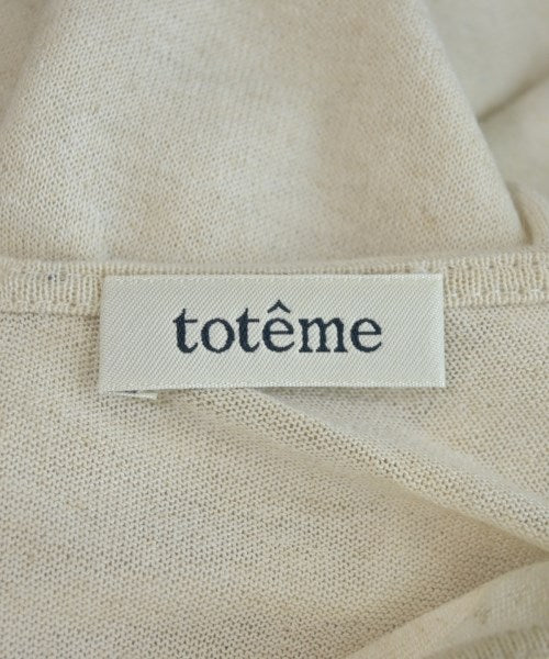 TOTEME เสื้อแขนกุด
