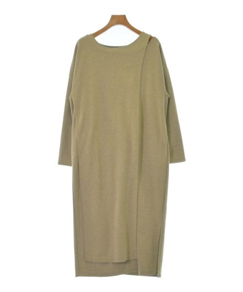 nota della mano sinistra ชุดเดรส