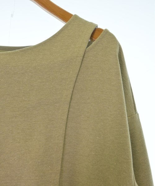 nota della mano sinistra ชุดเดรส