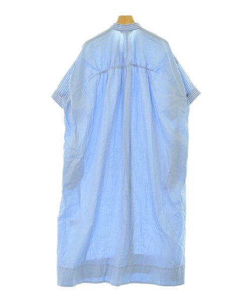 nota della mano sinistra เดรสที่เป็นเสื้อเชิ้ตตัวยาว