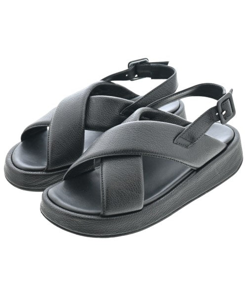 Pertini รองเท้าแตะ