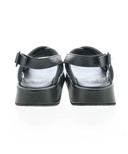 Pertini รองเท้าแตะ