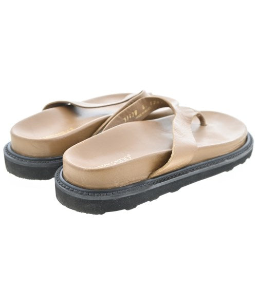 CAMINANDO รองเท้าแตะ