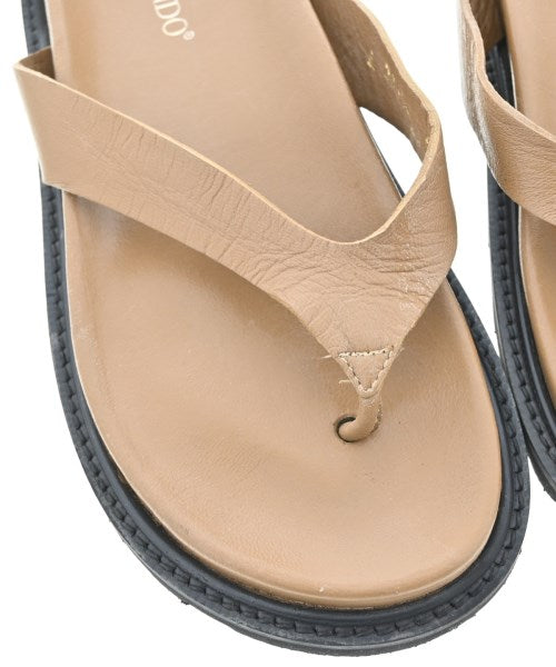 CAMINANDO รองเท้าแตะ