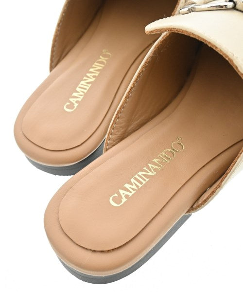 CAMINANDO รองเท้าแตะ