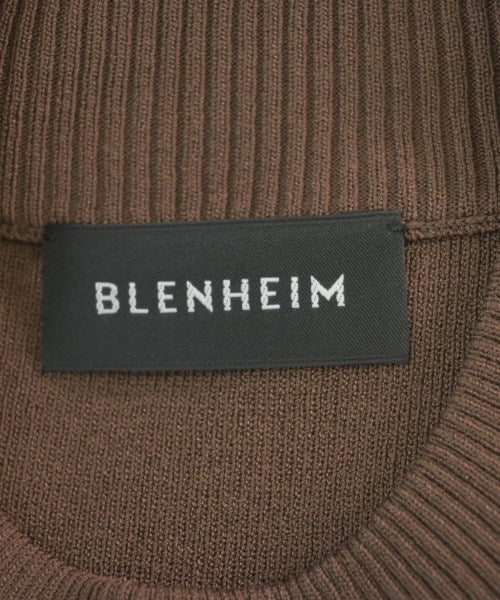 BLENHEIM เสื้อแขนกุด