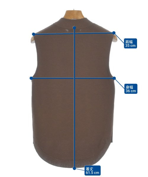 BLENHEIM เสื้อแขนกุด