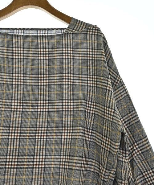 Maison de Beige เสื้อสตรี