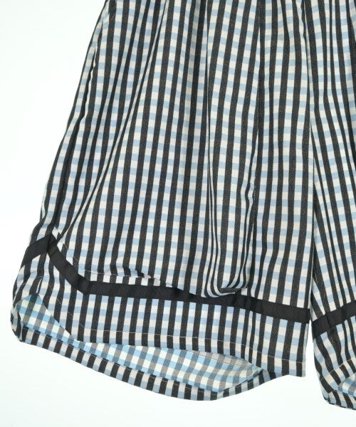 Sise กางเกงขาสั้น