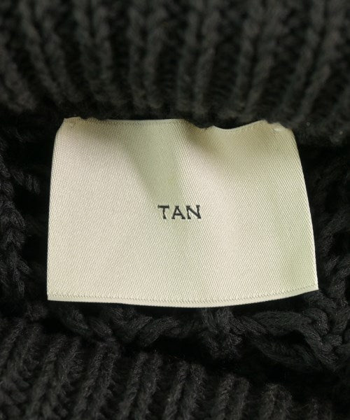 TAN เสื้อแขนกุด
