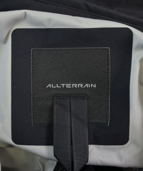 Graphpaper เสื้อพาร์กาภูเขา